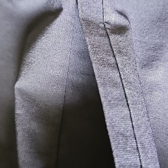 Figs, glue scrub top short sleeves.  Size small. pockets. - Picture 3 of 10